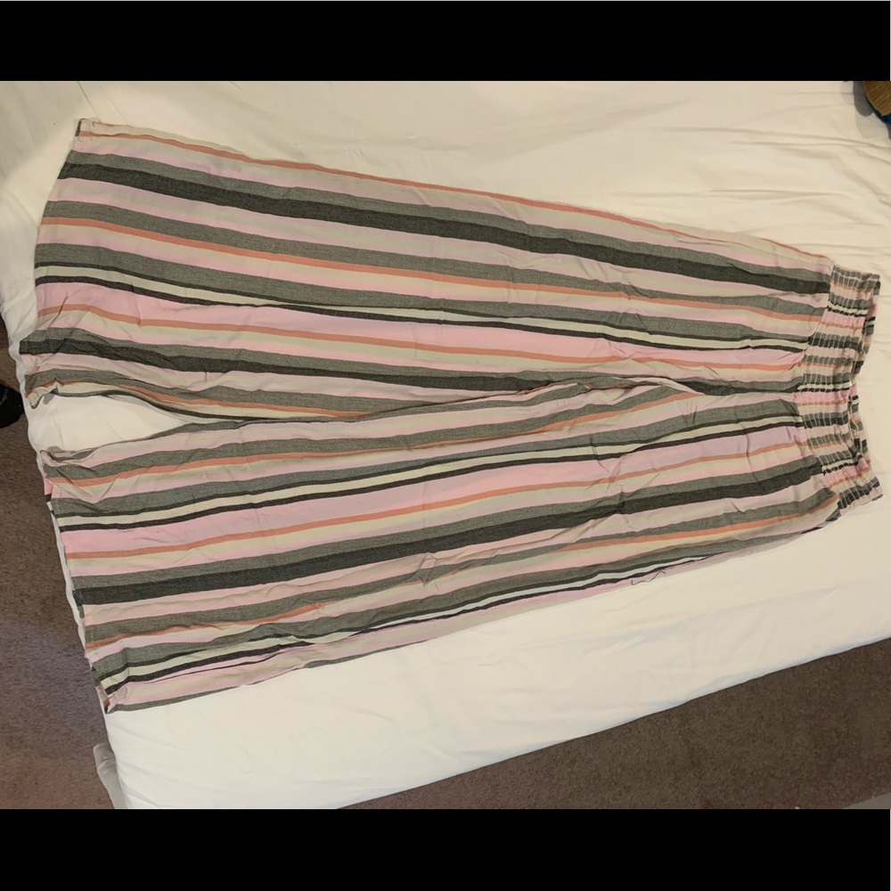 Wide legged flowy pants